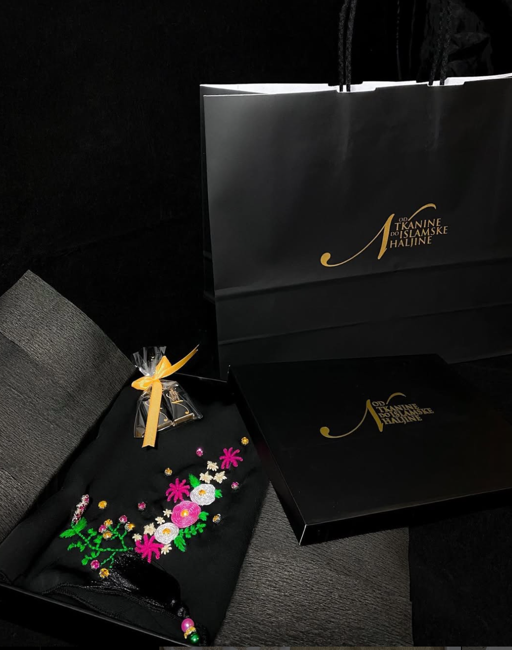 Ručno rađeni vezeni hidžab